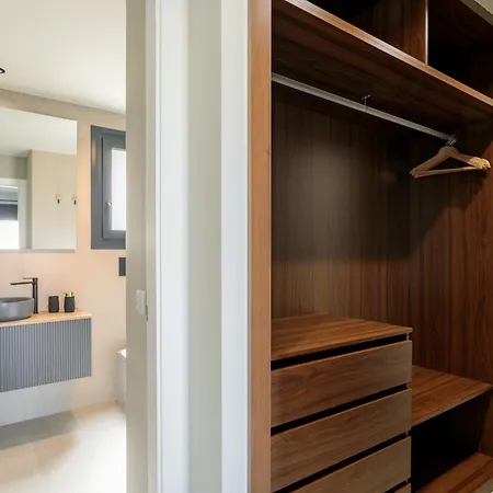 Private Jacuzzi, Heated Pool, Summer Kitchen, Ac Apartment *